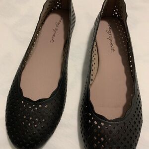 Easy Spirit Perforated Black Flats